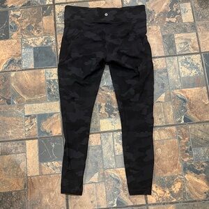 Lululemon Black Camo Invigorate Size 12 Leggings